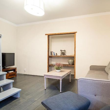 Dream Stay - Bright 2-Bedroom 2-Floor Old Town Apartment タリン エクステリア 写真