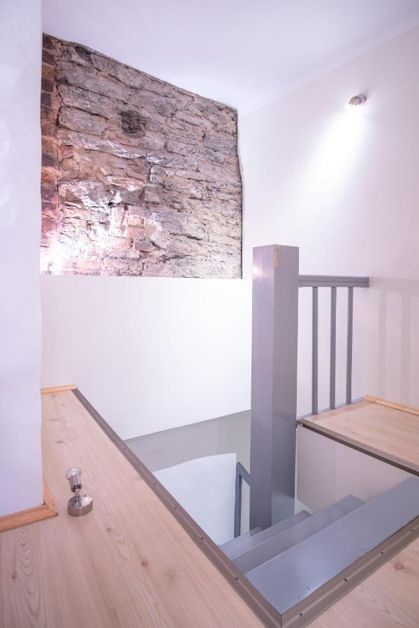 Dream Stay - Bright 2-Bedroom 2-Floor Old Town Apartment タリン エクステリア 写真