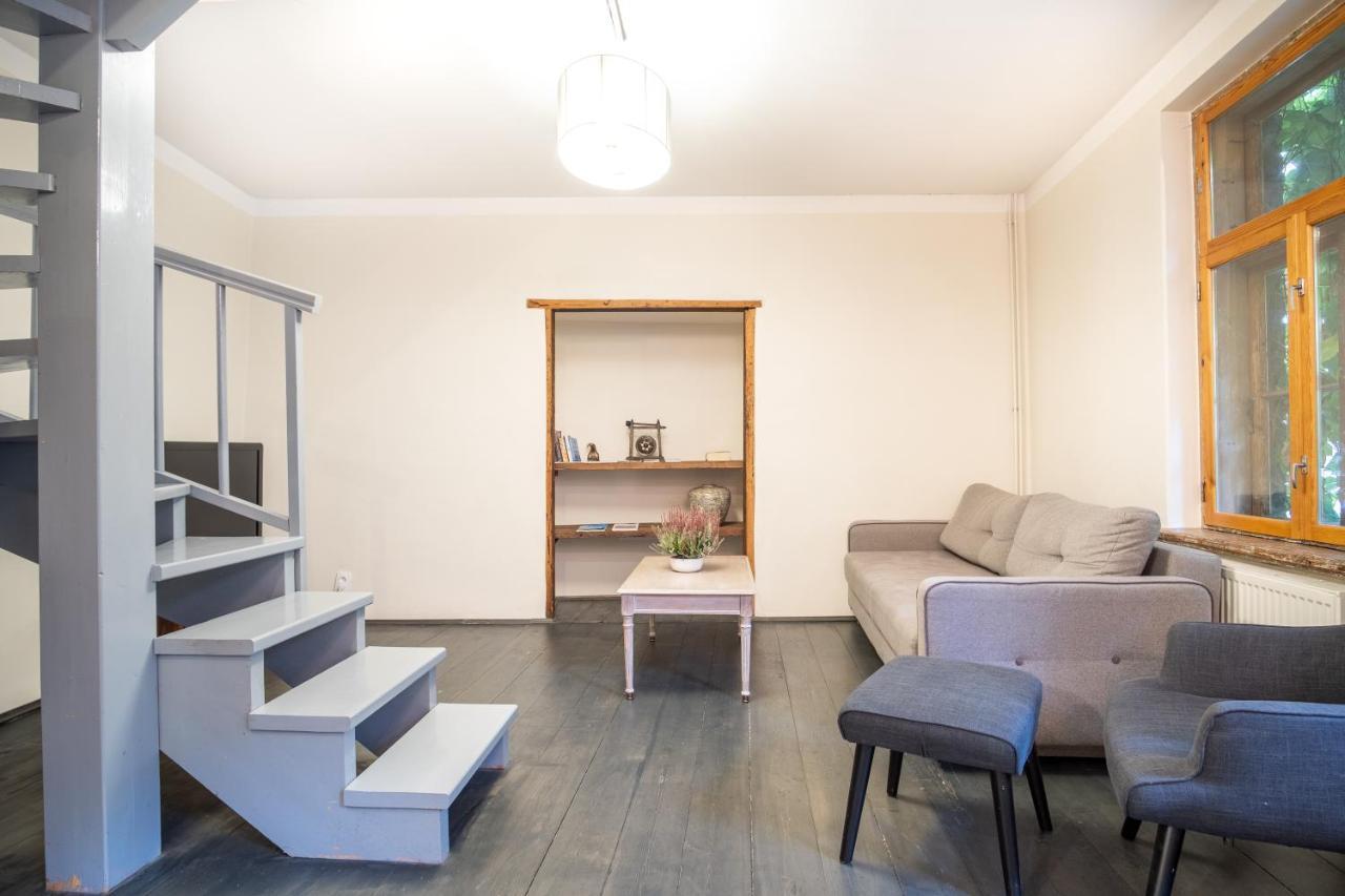 Dream Stay - Bright 2-Bedroom 2-Floor Old Town Apartment タリン エクステリア 写真
