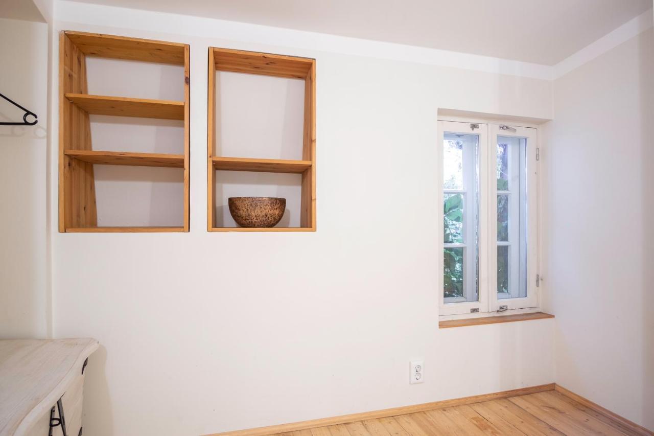 Dream Stay - Bright 2-Bedroom 2-Floor Old Town Apartment タリン エクステリア 写真