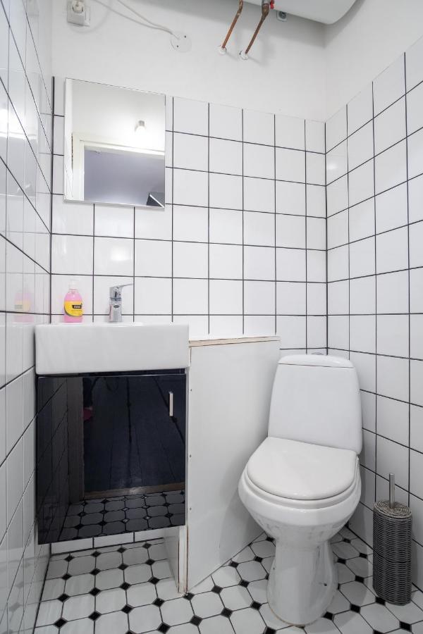 Dream Stay - Bright 2-Bedroom 2-Floor Old Town Apartment タリン エクステリア 写真