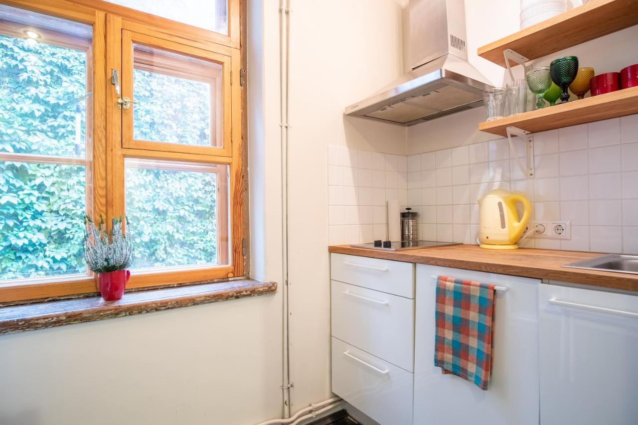 Dream Stay - Bright 2-Bedroom 2-Floor Old Town Apartment タリン エクステリア 写真