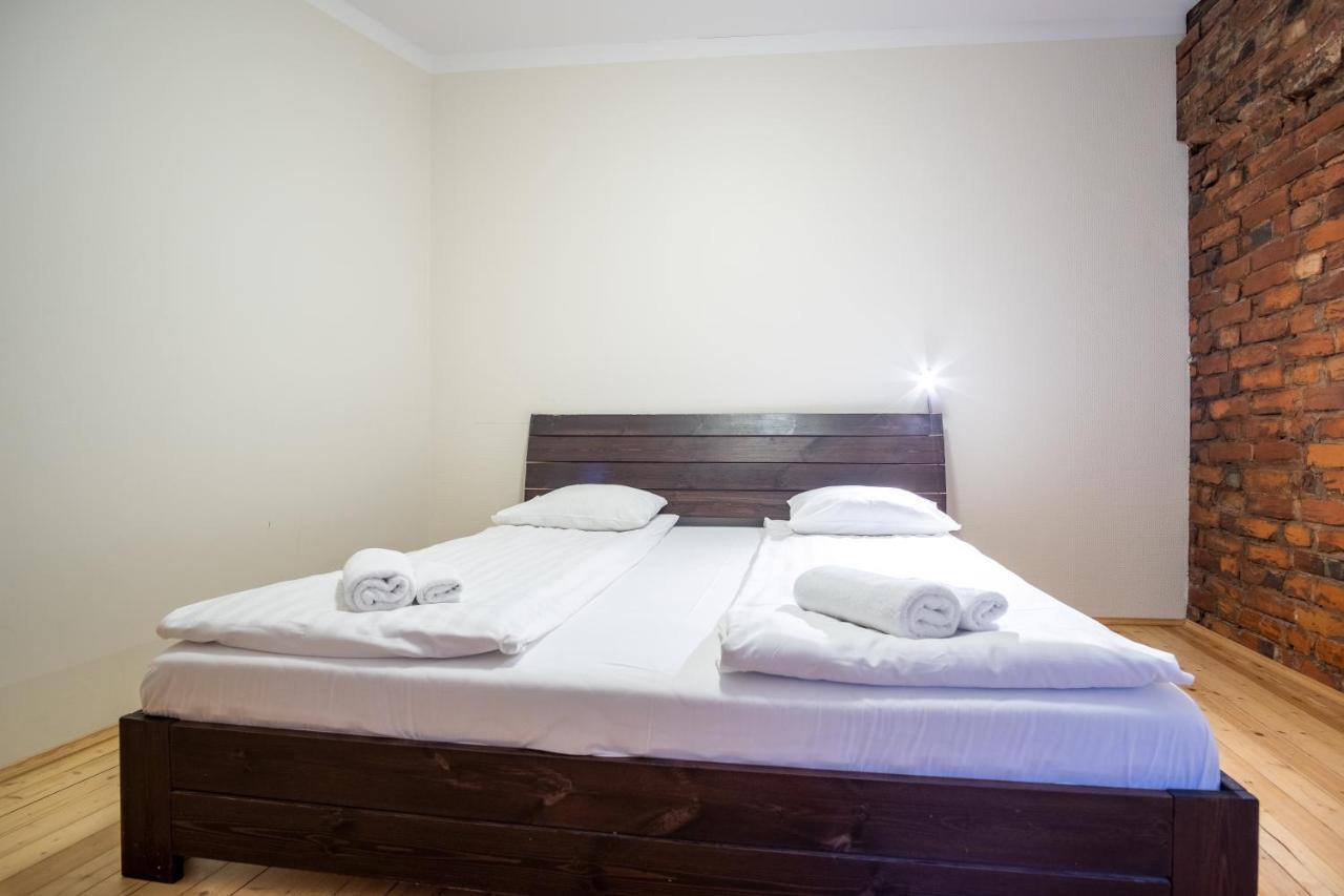 Dream Stay - Bright 2-Bedroom 2-Floor Old Town Apartment タリン エクステリア 写真