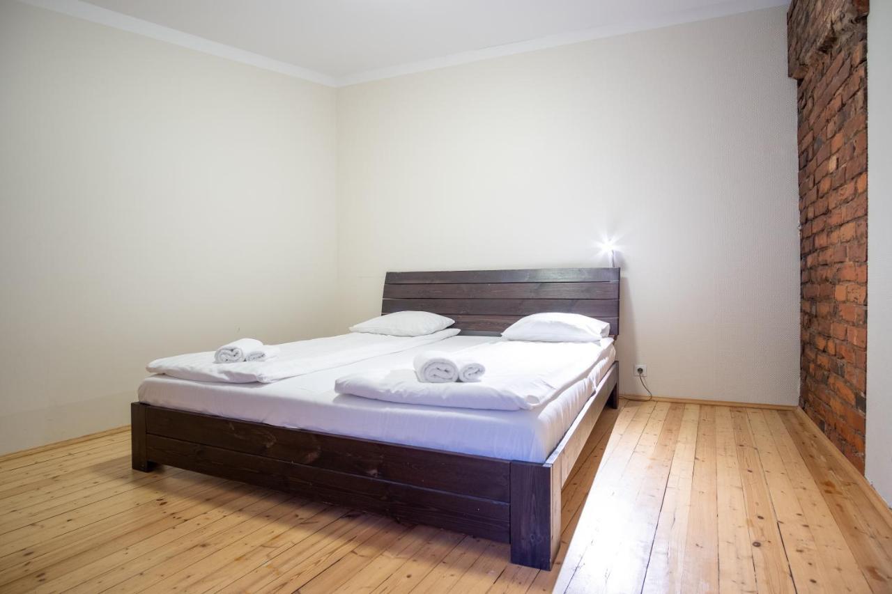 Dream Stay - Bright 2-Bedroom 2-Floor Old Town Apartment タリン エクステリア 写真